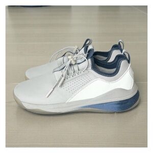 Clove reflective nurses shoes grey 9.5 Limited Edition